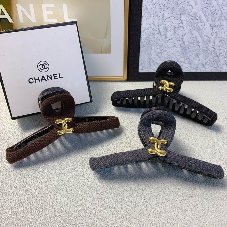 Chanel Hair Grab Clip  (1)